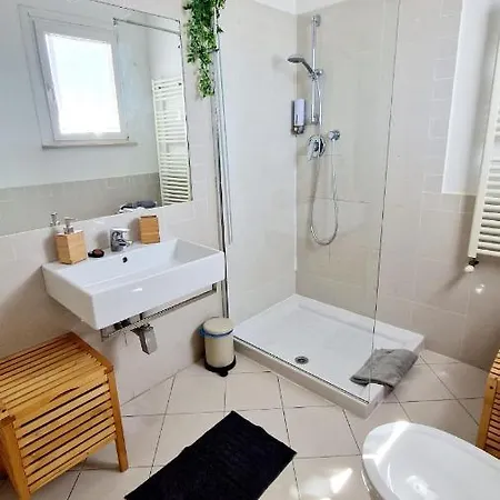 Apartment Almare - Sea Front Livorno