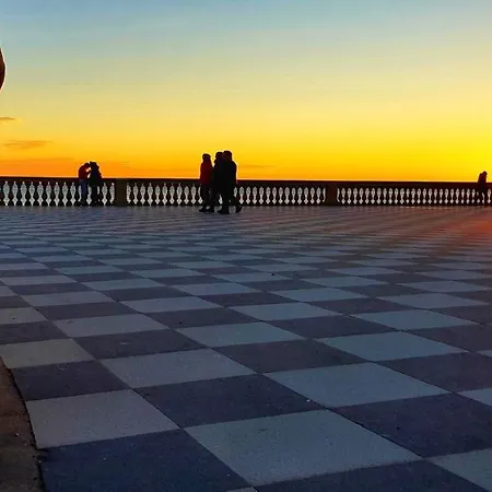 Apartment Almare - Sea Front Livorno