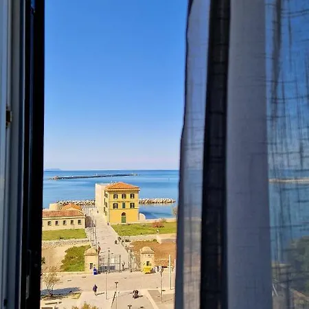 Almare - Sea Front Apartament